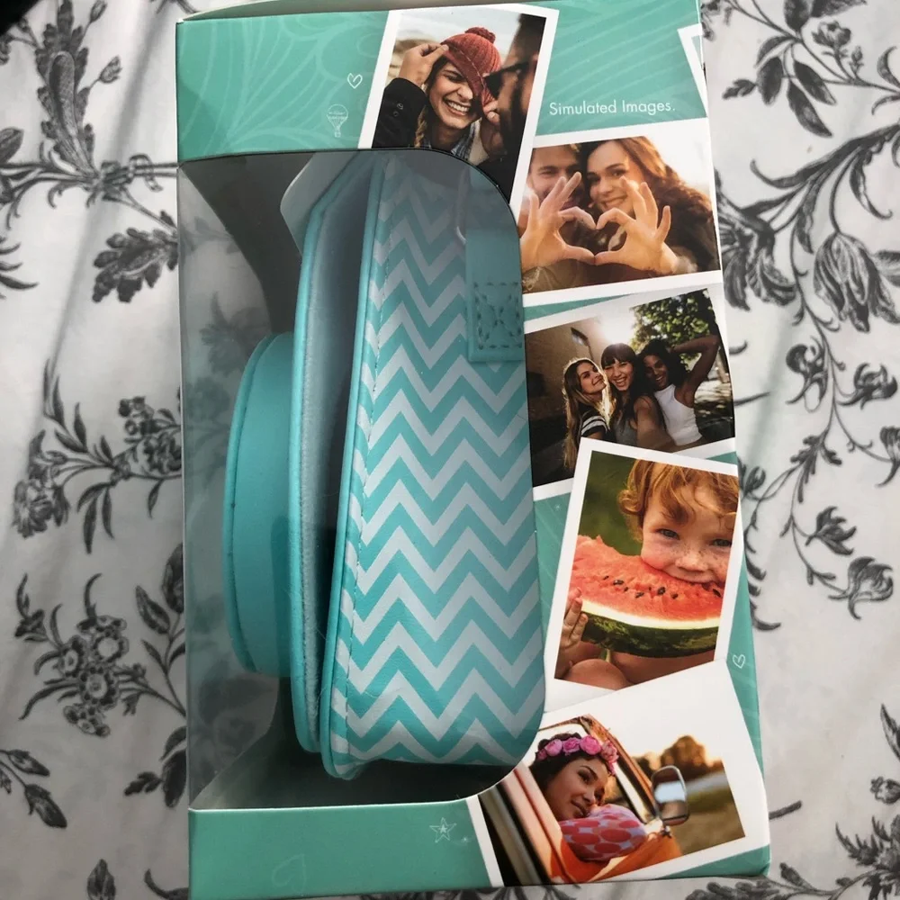 New fujifilm Instax mini 7S blue and white groovy case - Picture 2 of 3